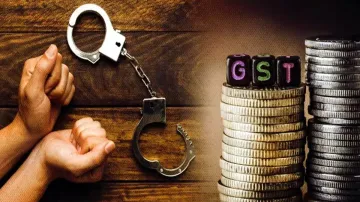 5 arrested in Surat for GST fraud- India TV Hindi