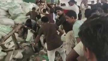 Factory wall collapse in Gajrat- India TV Hindi