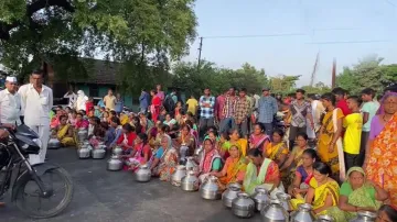 Water crisis in Nashik's village- India TV Hindi
