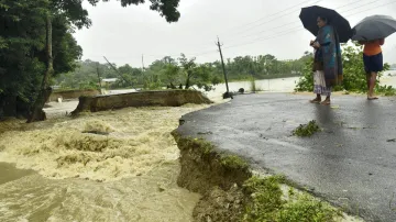 Road washed away by flood waters in Assam- India TV Hindi