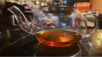 Whiskey Flavoured Tea- India TV Hindi