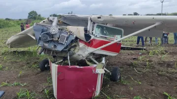 Maharashtra Aircraft Crash- India TV Hindi
