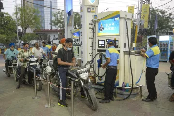 PEtrol pump- India TV Paisa