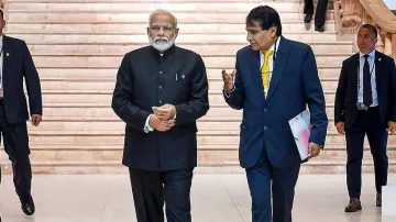 PM Modi with Suresh Prabhu- India TV Paisa