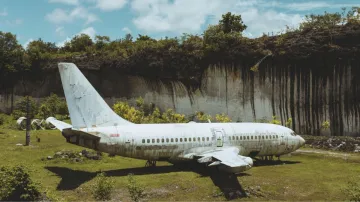 Indonesia Abandoned Plane- India TV Hindi