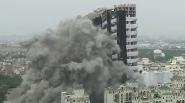 Twin Towers collapsed- India TV Hindi