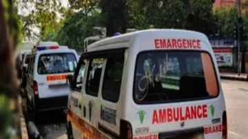 108 ambulance service is not available in Karnataka, the public is facing problems- India TV Hindi