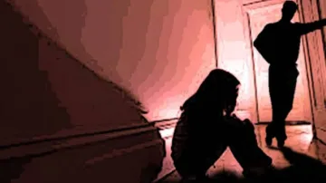 minor girl raped by a 19 year old Boy- India TV Hindi