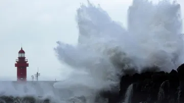 Hurricane Hinamanor Cyclonic Storm- India TV Hindi
