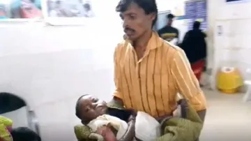 Lohardaga drunken father burnt 4 year old innocent daughter alive- India TV Hindi