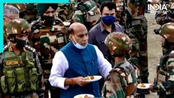 रोजगार देने के मामले में भारतीय रक्षा मंत्रालय आगे- India TV Paisa