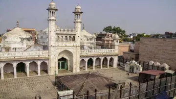 ज्ञानवापी मस्जिद को लेकर आज वाराणसी फास्टट्रैक कोर्ट अपना अहम फैसला सुना सकती है।- India TV Hindi