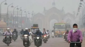 दिल्ली के कई इलाकों में प्रदूषण से हालत 'गंभीर'- India TV Hindi