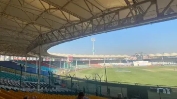 कराची नेशनल स्टेडियम...- India TV Hindi