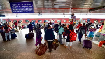 नई दिल्ली रेलवे स्टेशन- India TV Hindi