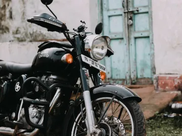 Royal Enfield - India TV Paisa