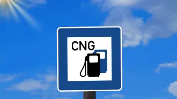 CNG Vs Petrol-Diesel Fuels- India TV Paisa
