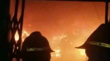 नोएडा की एक फैक्टरी में लगी भीषण आग(सांकेतिक फाइल फोटो)- India TV Hindi