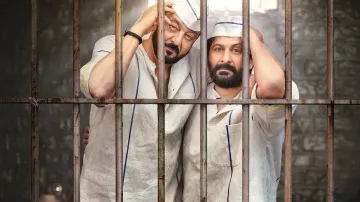 Munna Bhai and Circuit in Jail- India TV Hindi