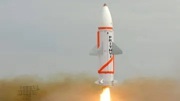 भारतीय सेना ने पृथ्वी-2 मिसाइल का किया सफल परीक्षण - India TV Hindi