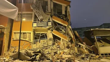 तुर्की में शक्तिशाली भूकंप, 7.8 मापी गई तीव्रता- India TV Hindi