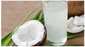 coconut water for skin- India TV Hindi