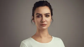 Turkish actress Birce Akalay- India TV Hindi