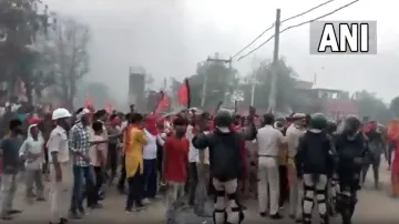 बिहारः सासाराम के बाद नालंदा में भी दो गुटों में झड़प, आगजनी और पथराव, धारा 144 लगाई- India TV Hindi