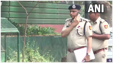 Delhi Police Reached Rahul Gandhi House on he gave statement on sexual harassment in Srinagar- India TV Hindi