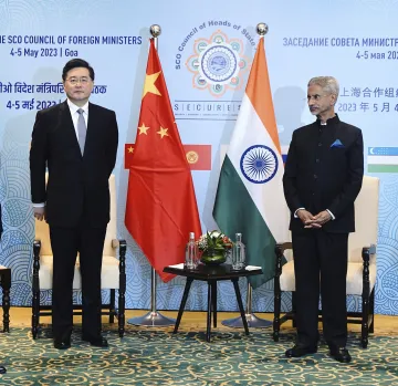 एससीओ सम्मेलन में भारत और चीन के विदेश मंत्री- India TV Hindi