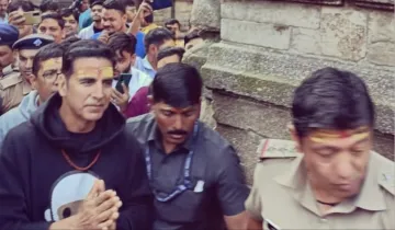 Akshay Kumar looked engrossed in devotion visited Badrinath temple after Kedarnath dham see this won- India TV Hindi