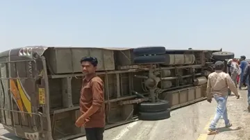 Bus Accident - India TV Hindi