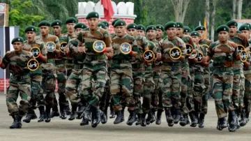 चीन की आर्मी में शामिल होंगे गोरखा सैनिक! क्यों है जिनपिंग इसके लिए उतावले?- India TV Hindi