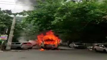 school van fire- India TV Hindi