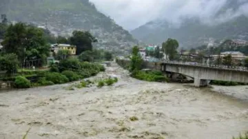 हिमाचल में बाढ़ जैसे हालात- India TV Hindi