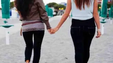 lesbian girls- India TV Hindi