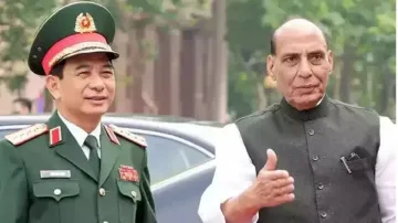 रक्षा मंत्री राजनाथ सिंह और वियतनाम के समकक्ष जनरल फान वान जियांग (फाइल)- India TV Hindi