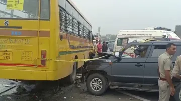 Delhi Meerut Expressway Horrific road accident - India TV Hindi