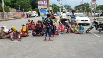 protest- India TV Hindi