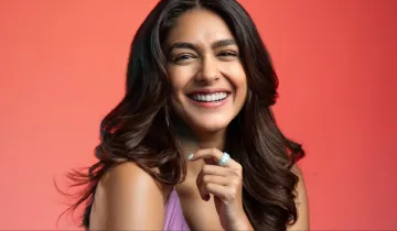 These films and web series of Mrunal Thakur won the hearts of the fans after TV she rocked on OTT- India TV Hindi