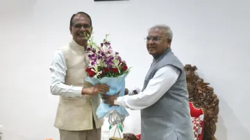 cm shivraj meets governor- India TV Hindi