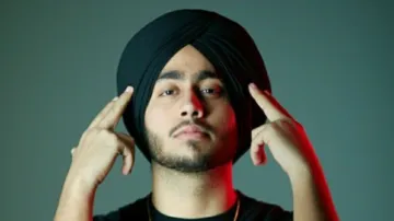 कैनेडियन गायक 'शुभ' का भारत दौरा रद्द- India TV Hindi