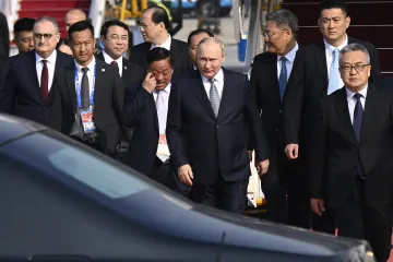 रूसी राष्ट्रपति पुतिन पहुंचे चीन- India TV Hindi