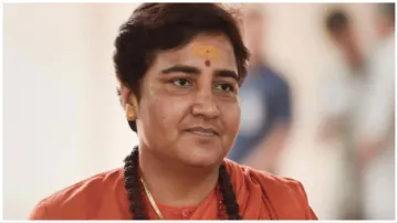 BJP LEADER Sadhvi Pragya THAKUR attacks Digvijay Singh says he can't win BJP will form government in- India TV Hindi