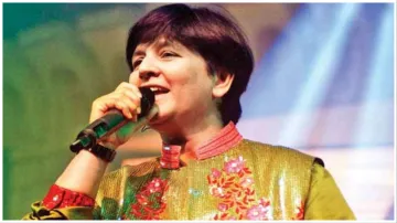 Falguni Pathak Garba Night show Fraud of lakhs in the name cheap price pass- India TV Hindi