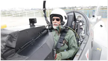 PM Narendra Modi takes sortie on Tejas aircraft in Bengaluru Karnataka- India TV Hindi