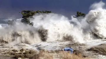 tsunami in japan- India TV Hindi