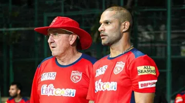 Trevor Bayliss and Shikhar Dhawan- India TV Hindi