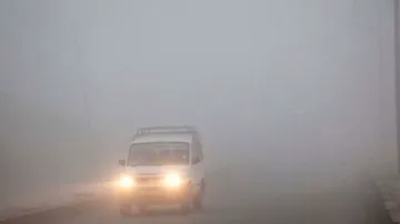 Dense Fog Driving tips- India TV Paisa
