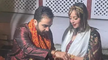 French couple- India TV Hindi